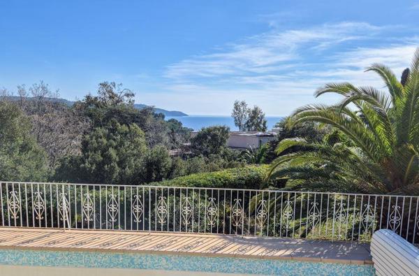 maison à vendre  4 pièces - 117 m2 LA CROIX VALMER - 83