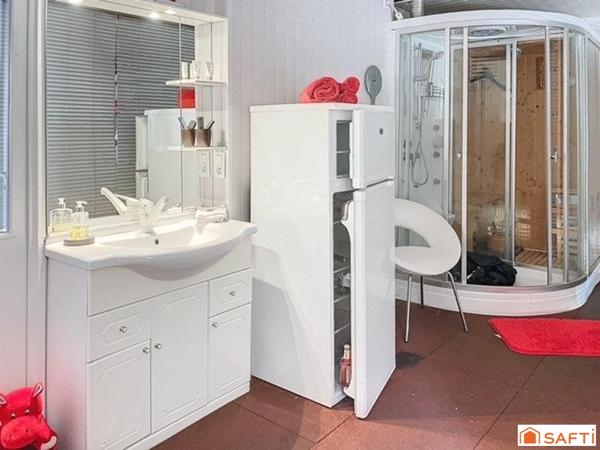 Propriété sécurisée sur le golf - 242 m2 - 7 pièces - terrain 1677 m2 - proche tous commerces - écoles - RER D