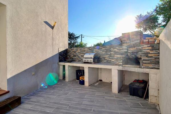 GIGNAC la NERTHE-Maison de 2017 de type 5 d'environ 110m² avec jardin et piscine.