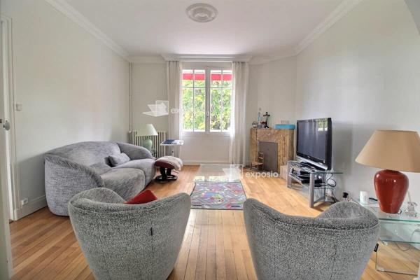 À VENDRE ? Spacieuse maison individuelle de 179 m² avec piscine chauffée ? Terrain de 1 396 m²