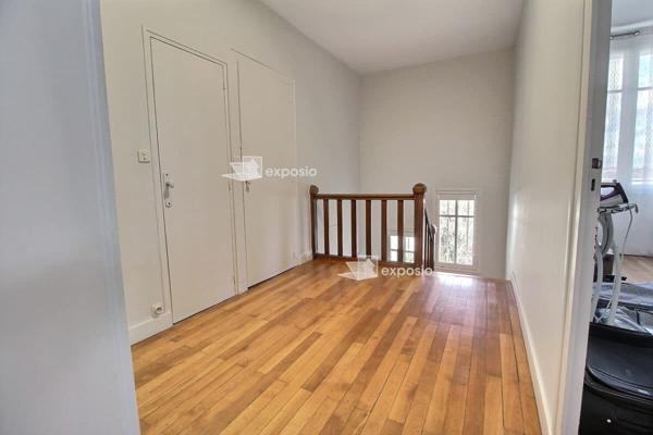 À VENDRE ? Spacieuse maison individuelle de 179 m² avec piscine chauffée ? Terrain de 1 396 m²