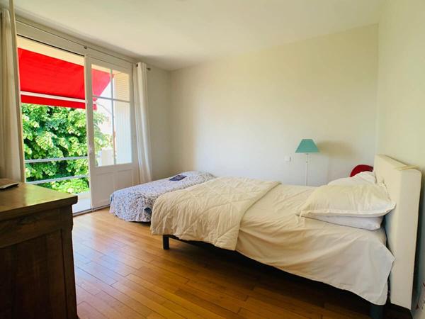 À VENDRE ? Spacieuse maison individuelle de 179 m² avec piscine chauffée ? Terrain de 1 396 m²