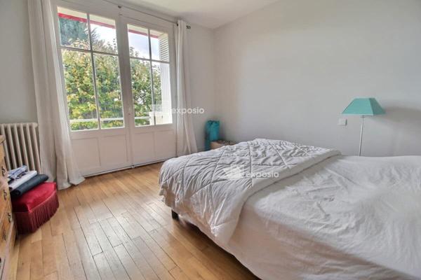 À VENDRE ? Spacieuse maison individuelle de 179 m² avec piscine chauffée ? Terrain de 1 396 m²