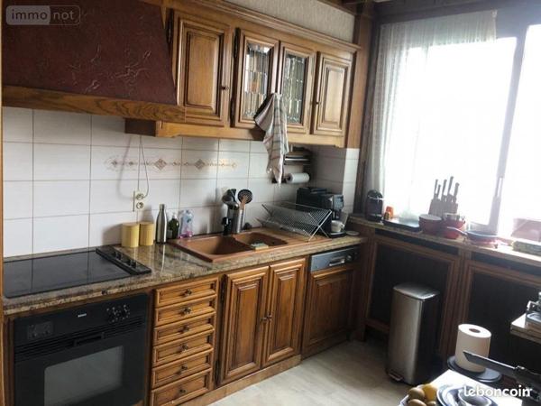 Maison à vendre à Bellerive-sur-Allier dans l'Allier (03700), ref : 2026/990-03020