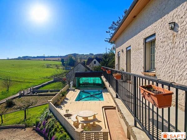 Propriété rare sur Coulanges la Vineuse : Grande maison avec piscine avec plusieurs investissements locatifs