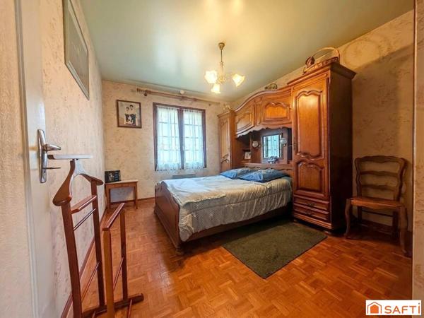 Propriété rare sur Coulanges la Vineuse : Grande maison avec piscine avec plusieurs investissements locatifs