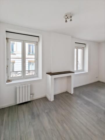 Beau studio lumineux – Cachet – Proche Part-Dieu – Lyon 3