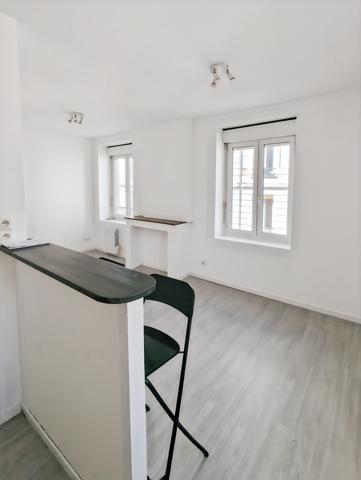 Beau studio lumineux – Cachet – Proche Part-Dieu – Lyon 3
