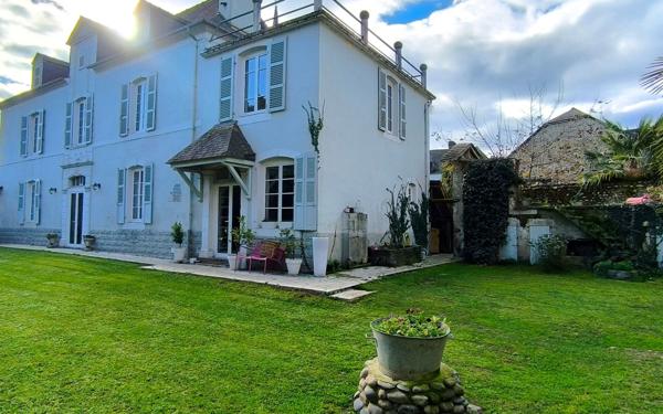 Maison à vendre    7 pièces •  Bordes