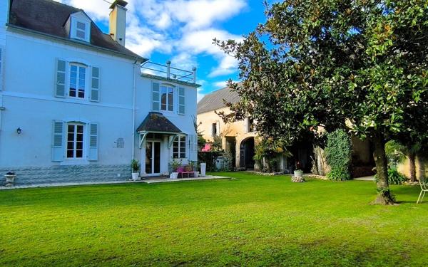 Maison à vendre    7 pièces •  Bordes