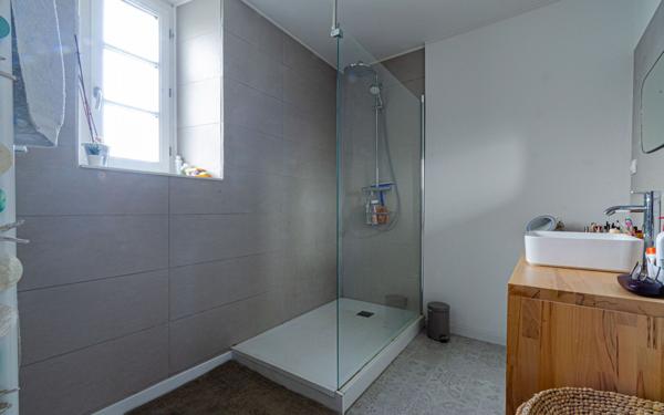 Maison à vendre    7 pièces •  Bordes