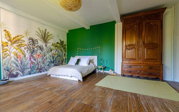 Maison à vendre    7 pièces •  Bordes