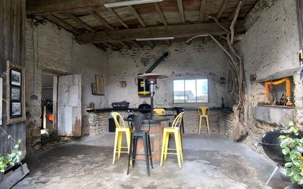 Maison à vendre    7 pièces •  Bordes