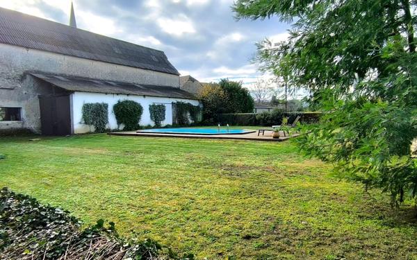 Maison à vendre    7 pièces •  Bordes