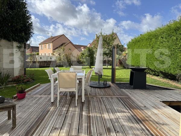 MAISON 6 PIECES de 115 M2 JUILLY 