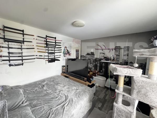 MAISON 6 PIECES de 115 M2 JUILLY 