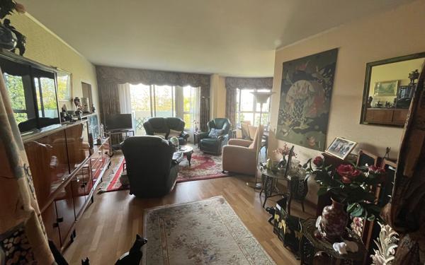 Appartement à vendre    5 pièces • 99,03 m2 Paris 15
