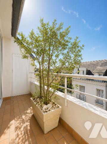 TOURS – PRÉBENDES
Appartement 3 pièces avec ascenseur, balcon Sud et stationnement privatif.