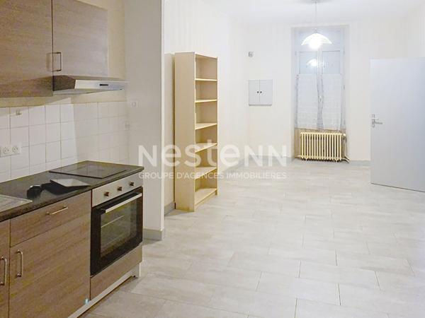 Immeuble Lucon 4 pièce(s) 105.6 m2