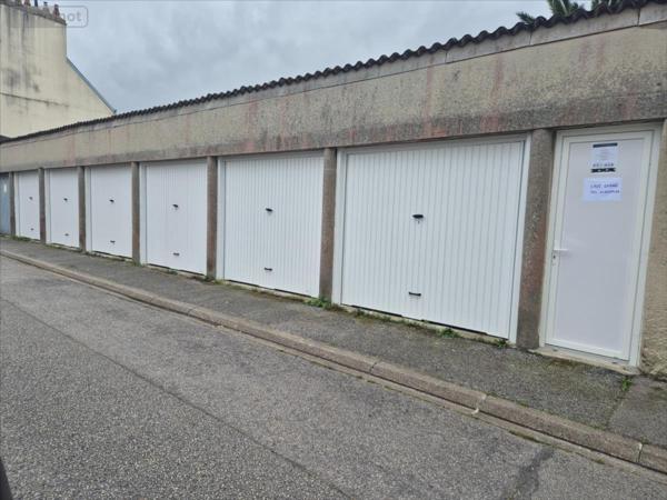 Garage - Parking à louer à Cherbourg-en-Cotentin dans la Manche (50110), ref : 50040-1089587