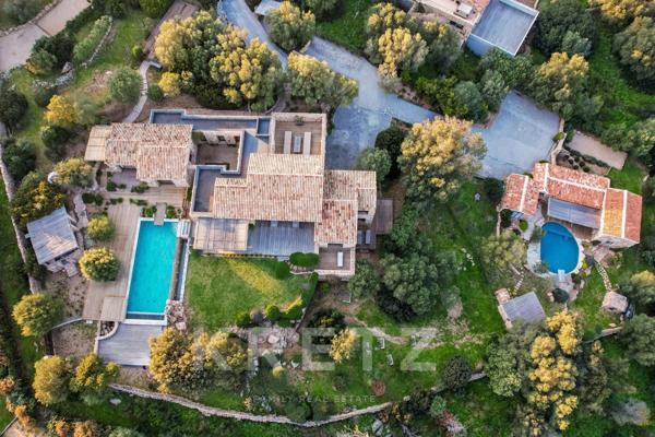 Villa avec piscine, vue mer et bergerie indépendante