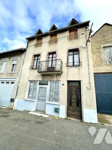 À VENDRE – MAISON DE VILLE AU COEUR DE SAINT CHELY D'APCHER