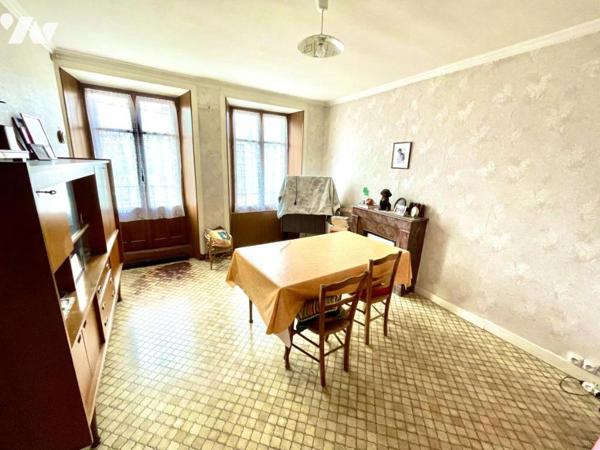 À VENDRE – MAISON DE VILLE AU COEUR DE SAINT CHELY D'APCHER