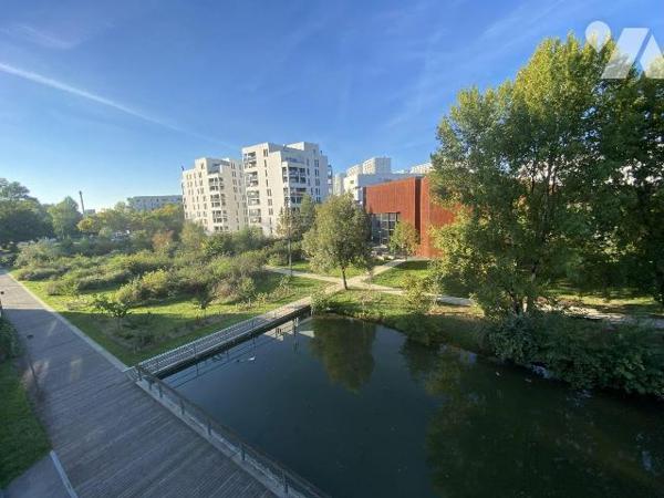 BORDEAUX LAC
Magnifique Appartement avec balcon terrasse de 26 m² sur chambre et séjour cuisin...