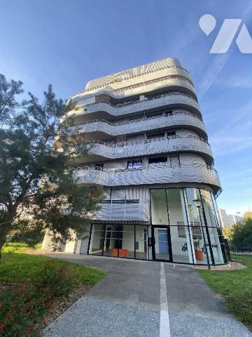 BORDEAUX LAC
Magnifique Appartement avec balcon terrasse de 26 m² sur chambre et séjour cuisin...