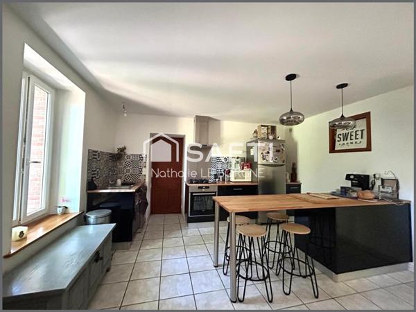 Jolie maison en pierre rénovée