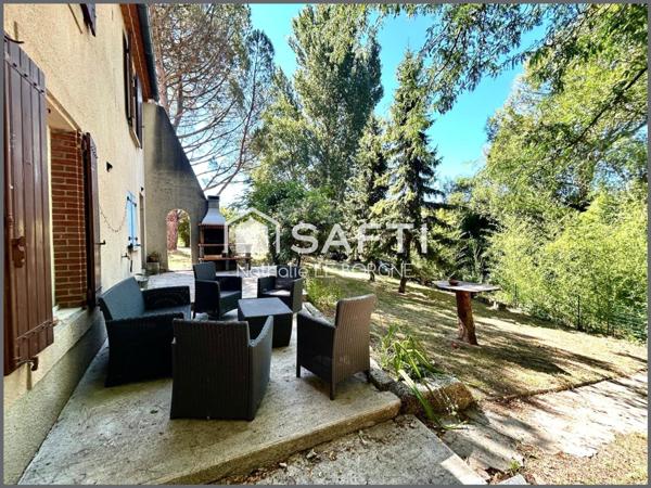 Jolie maison en pierre rénovée