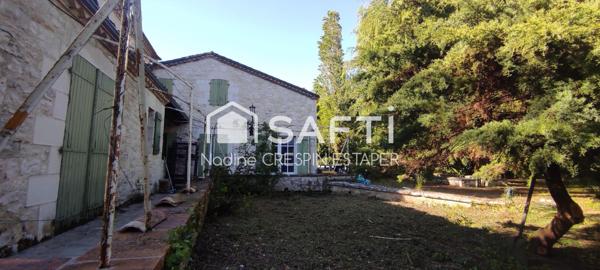 Montaigu-de-Quercy Ensemble de deux gîtes en pierre, avec piscine et grand terrain