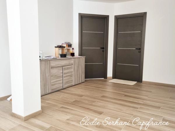 En Exclusivité, Maison contemporaine d'environ 245m2, construction de 2021 Secteur renommé à Meziré