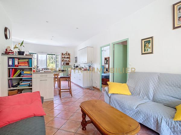 Neuville-sur-Saône (69250) Idéal investisseur – 83 m² – DPE C – Chaudière neuve – 7 min du centre – Neuville-sur-Saône