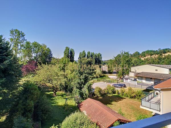 Neuville-sur-Saône (69250) Idéal investisseur – 83 m² – DPE C – Chaudière neuve – 7 min du centre – Neuville-sur-Saône