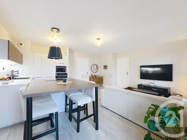 Appartement F4 à vendre  4 pièces - 83 m2 NOISY LE GRAND - 93