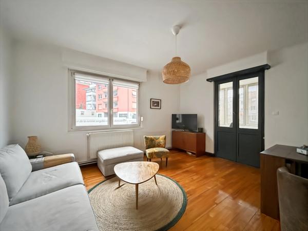 67100 STRASBOURG NEUDORF – 3/4 PIÈCES – PETITE COPROPRIÉTÉ – TRAVERSANT – LUMINEUX – GARAGE – CAVE – BUANDERIE – COUR COMMUNE