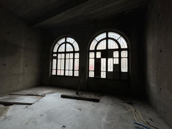 Location Local commercial 6 pièces 400 m² - 8 RUE ALBERT THOMAS Vienne 38200