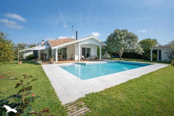 Maison à vendre 622 560 € Tosse 5 p 129 m² DPE C