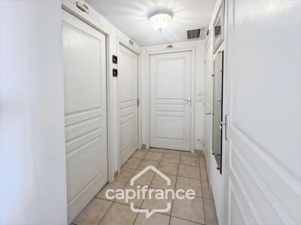 Appartement à vendre 4 pièces HYERES (83), Costebelle, Parc de la Luquette, Dernier étage, vue Mer. DOUBLE GARAGE.