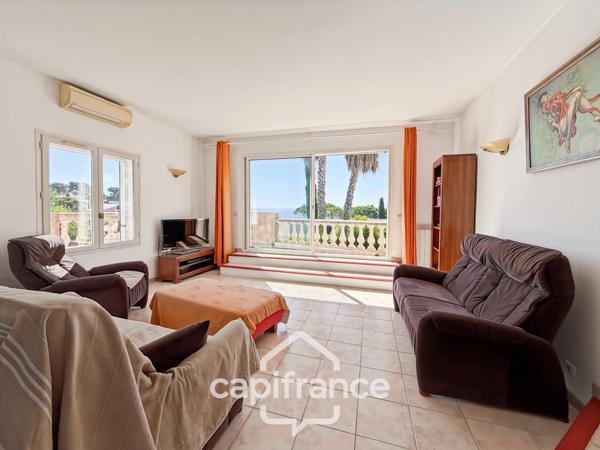 EXCLUSIVITÉ à CARQUEIRANNE - PLAGE DU PRADON - VUE MER - DEUX HABITATIONS INDÉPENDANTES