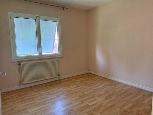 Maison individuelle sur sous-sol avec jardin clôt