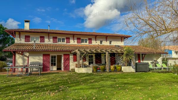 Sanguinet (40460) Magnifique propriété rénovée proche du lac