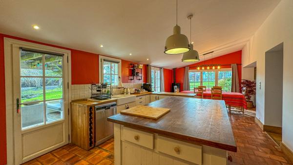 Sanguinet (40460) Magnifique propriété rénovée proche du lac