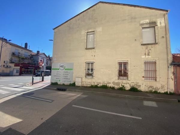 Local Commercial Quartier Barrière de Paris