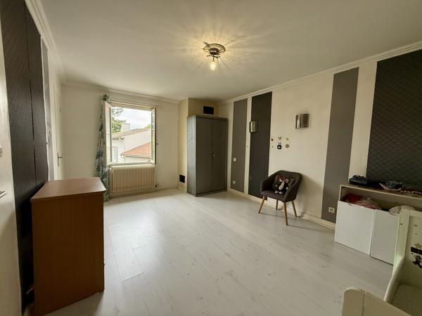 Saint-Étienne (42100) MAISON AVEC TERRASSE ET DEPENDANCE