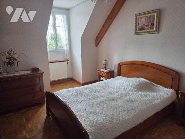 CEAUCE- Jolie maison avec belle parcelle de terrain et dépendance.

Maison d'habitation compr...