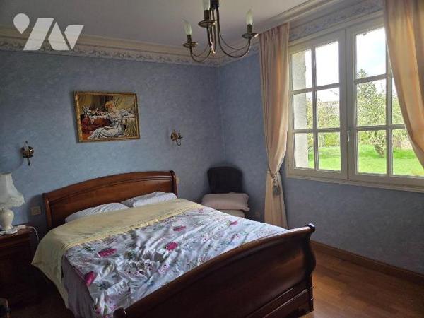 CEAUCE- Jolie maison avec belle parcelle de terrain et dépendance.

Maison d'habitation compr...