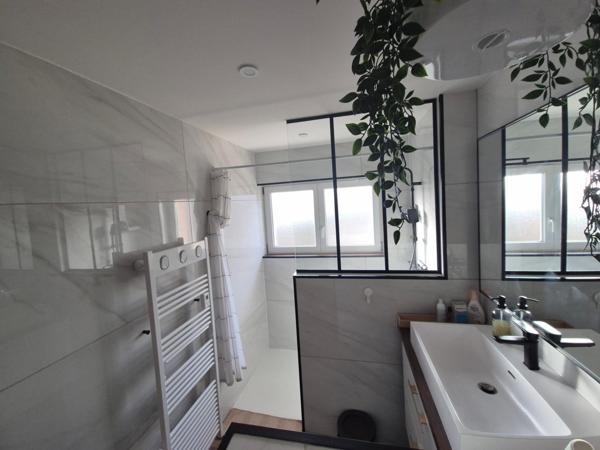 Plain pied au calme sur Angeot !