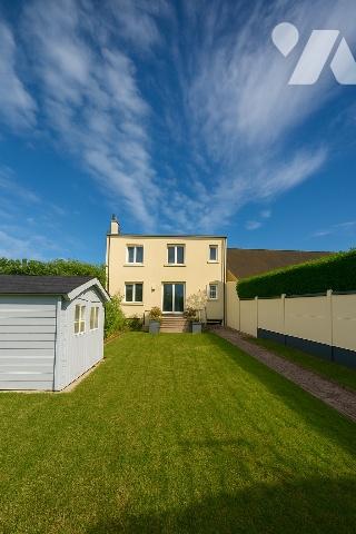Maison 100 m2 3 chambres avec jardin et garage